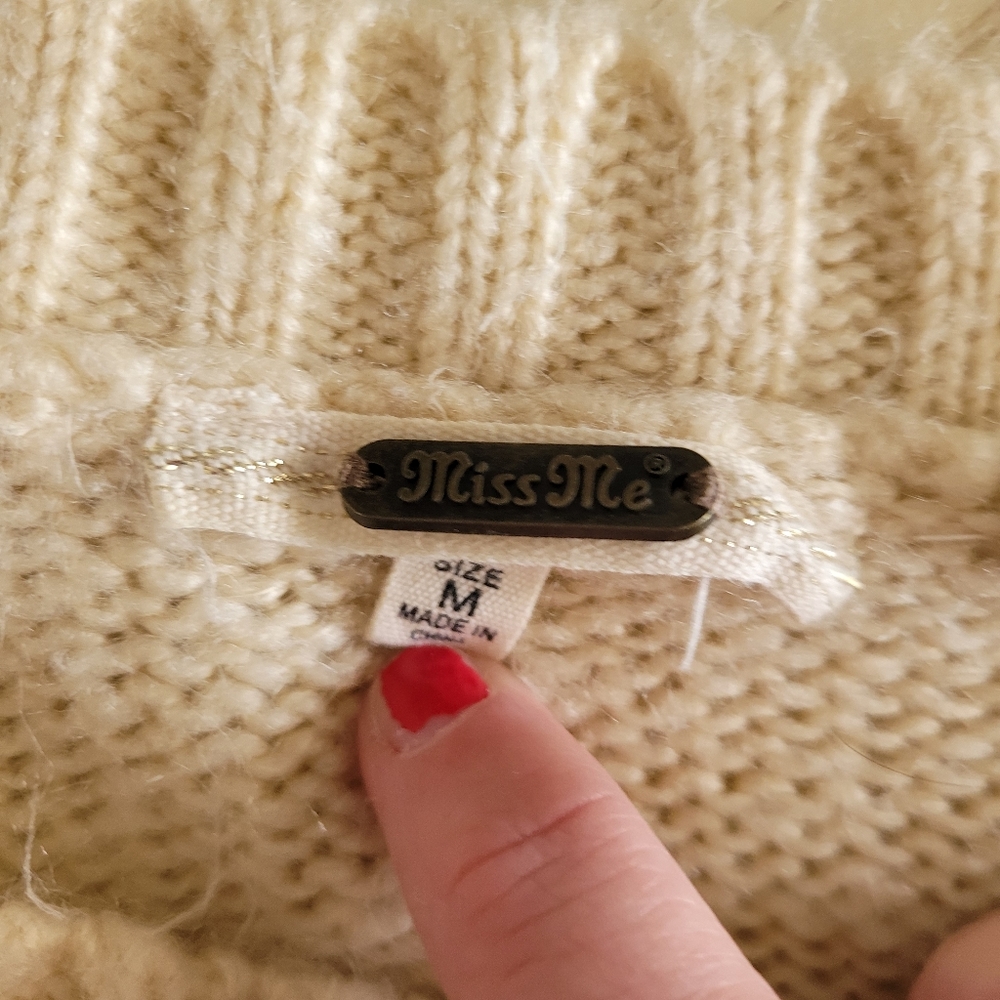 Miss Me fuzzy cream sweater with Rhinestone detail size M - Picture 3 of 4